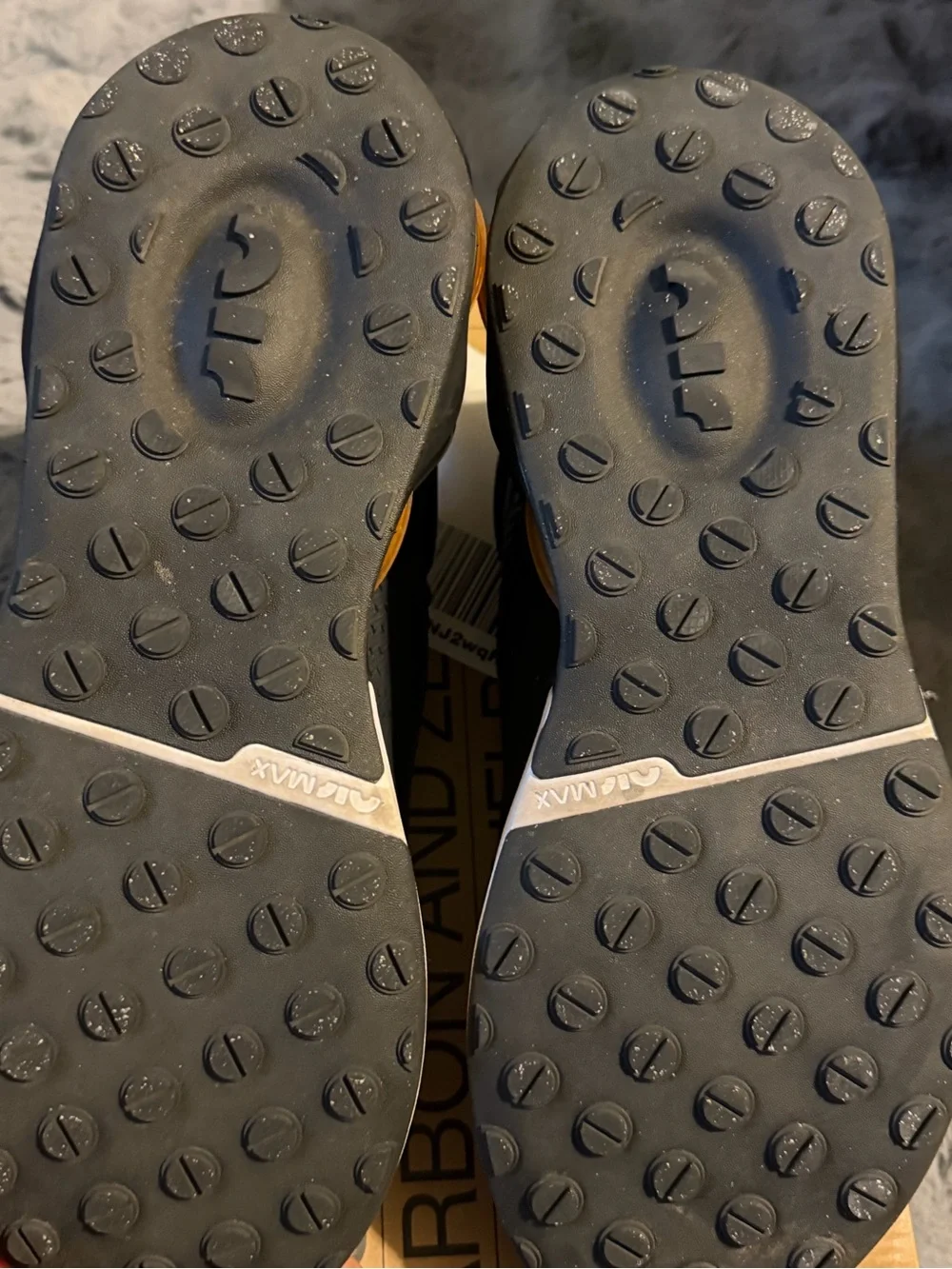 Nike Men's Gray and Yellow Air Max 2021
